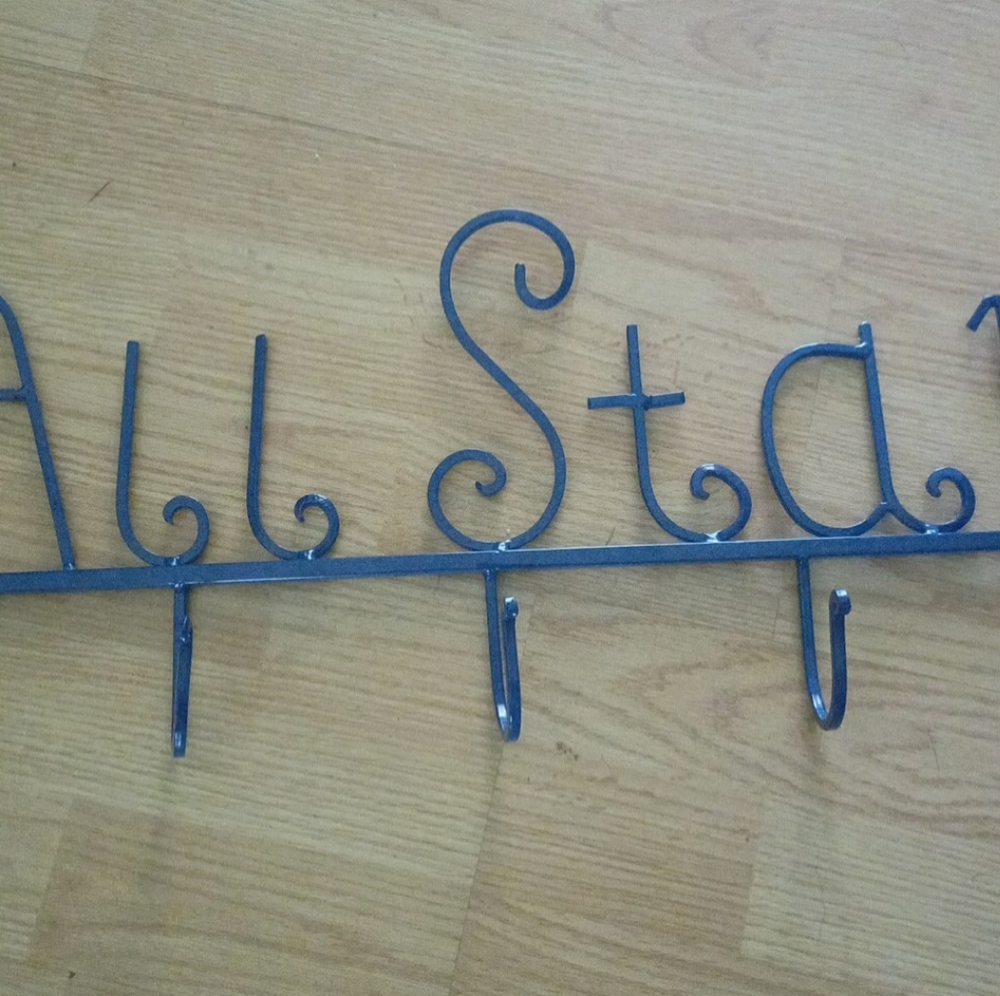 Metal kids hanger